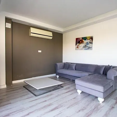 Villa Deluxe *