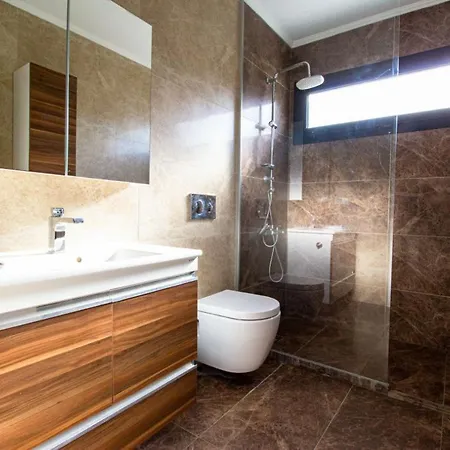 Villa Deluxe *